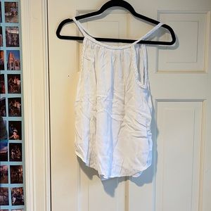 Gap white flowy top!